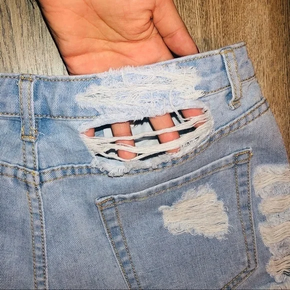 NWT Denim Blvd Highly Distressed Jean Shorts - Picture 12 of 12